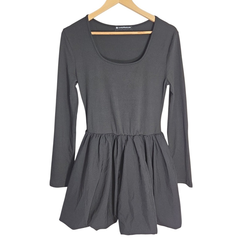 LovelyWholesale Black Long Sleeve Bubble Hem Mini Dress Womens Medium Scoop Neck